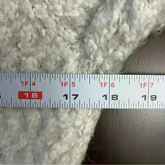 Ricki’s Sweater Fluffy Crewneck Pullover 3/4 Sleeves Ivory Grey Ombré Small - Picture 15 of 17